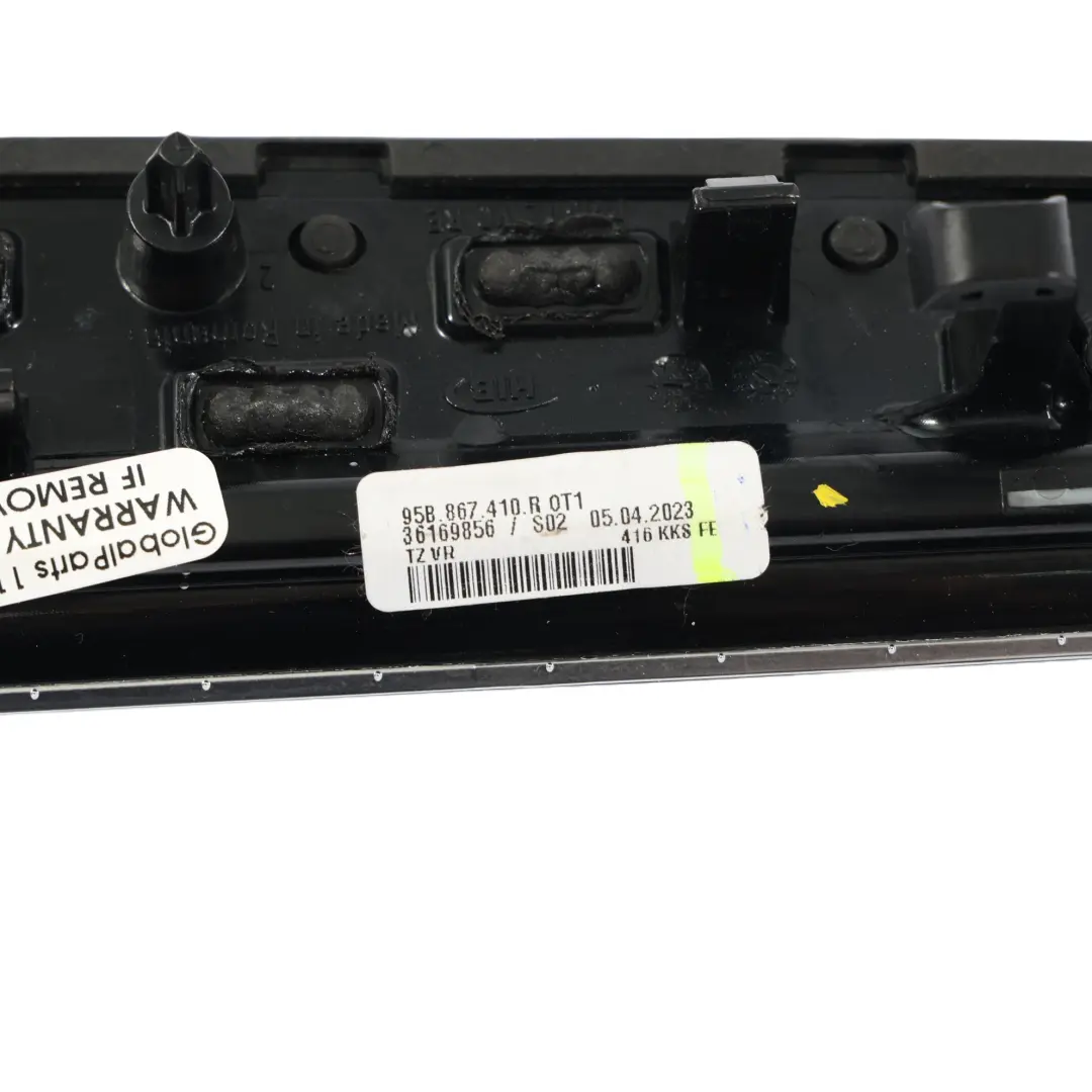 95B-2 Tapa De La Puerta Delantera Derecha para Porsche Macan S con número de pieza 95B867410R Porsche Macan S 95B-2 Tapa De La Puerta Delantera Derecha - SKU 95B867410R - Número de pieza 95B867410R