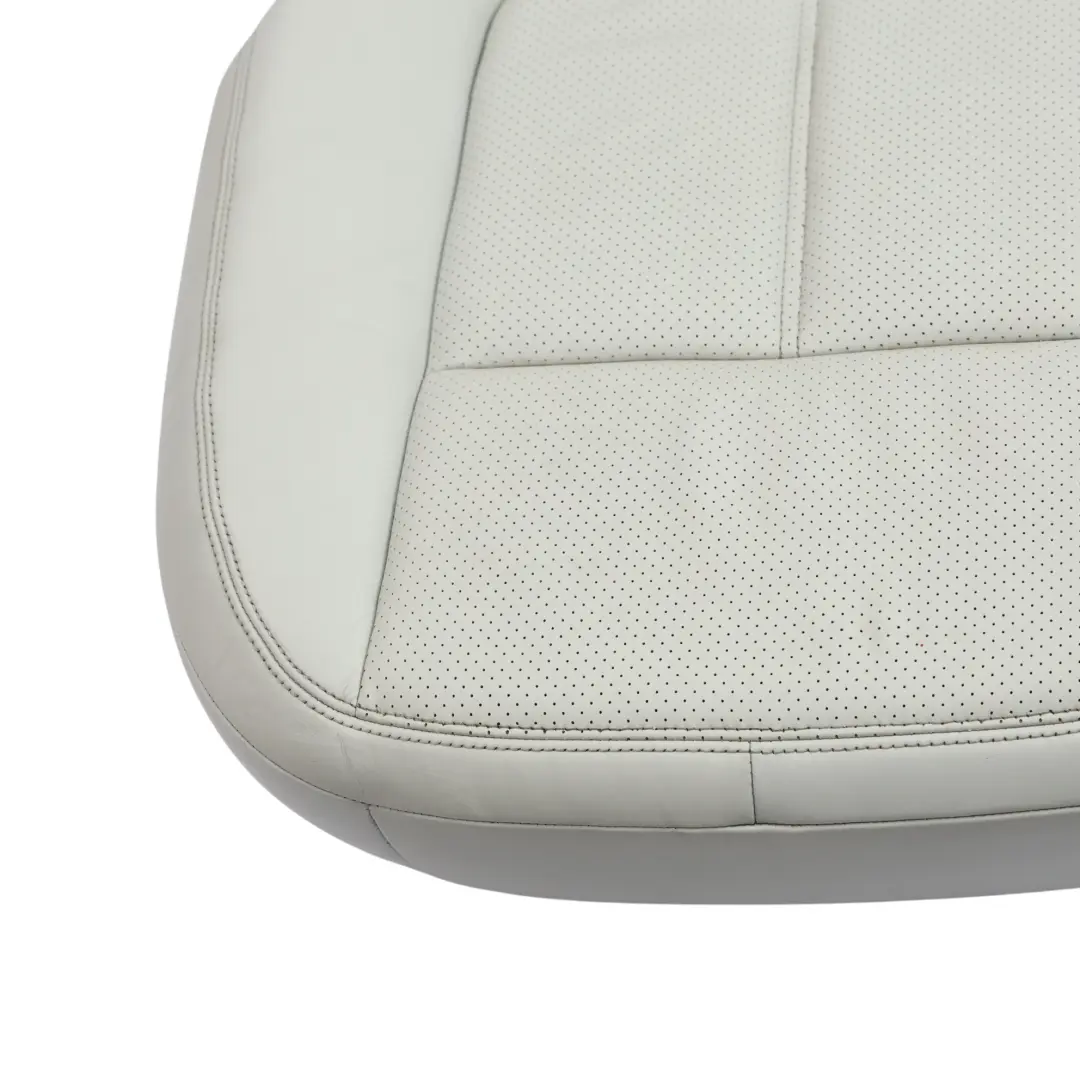 Sedile Posteriore Panca Couch Base Pebble Grey per Porsche Macan 95B con numero di parte 95B885405P Porsche Macan 95B Sedile Posteriore Panca Couch Base Pebble Grey - SKU 95B885405P - Numero di parte 95B885405P