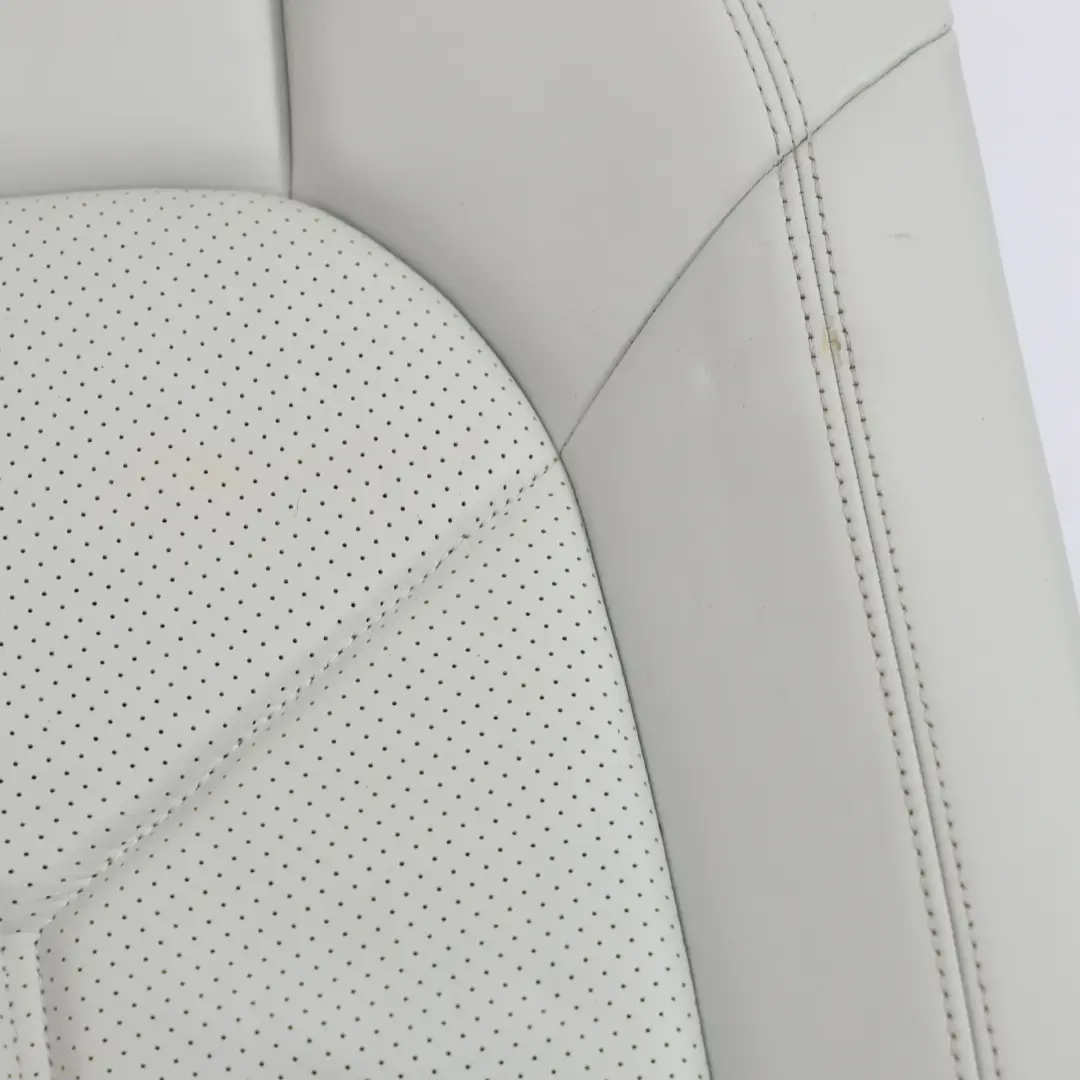 Respaldo Asiento Trasero Cuero Pebble Grey Derecho para Porsche Macan 95B con número de pieza 95B885806B Porsche Macan 95B Respaldo Asiento Trasero Cuero Pebble Grey Derecho - SKU 95B885806B - Número de pieza 95B885806B