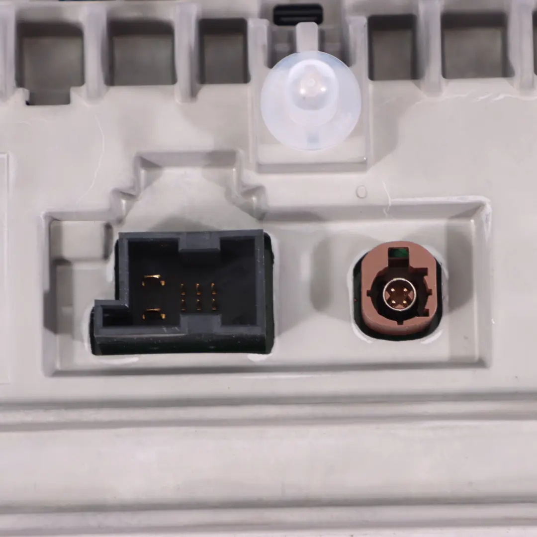 Pantalla De Navegación A Bordo para Porsche Macan 95B con número de pieza 95B919599F Porsche Macan 95B Pantalla De Navegación A Bordo - SKU 95B919599F - Número de pieza 95B919599F