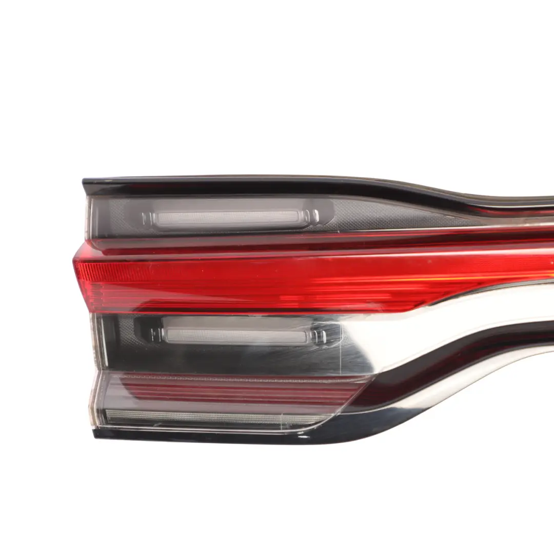 Boot Lid Strip Tailgate Light Panel Trim to Porsche Macan 95B Rear with Part number 95B945308 Porsche Macan 95B Rear Boot Lid Strip Tailgate Light Panel Trim - SKU 95B945308 - Part number 95B945308