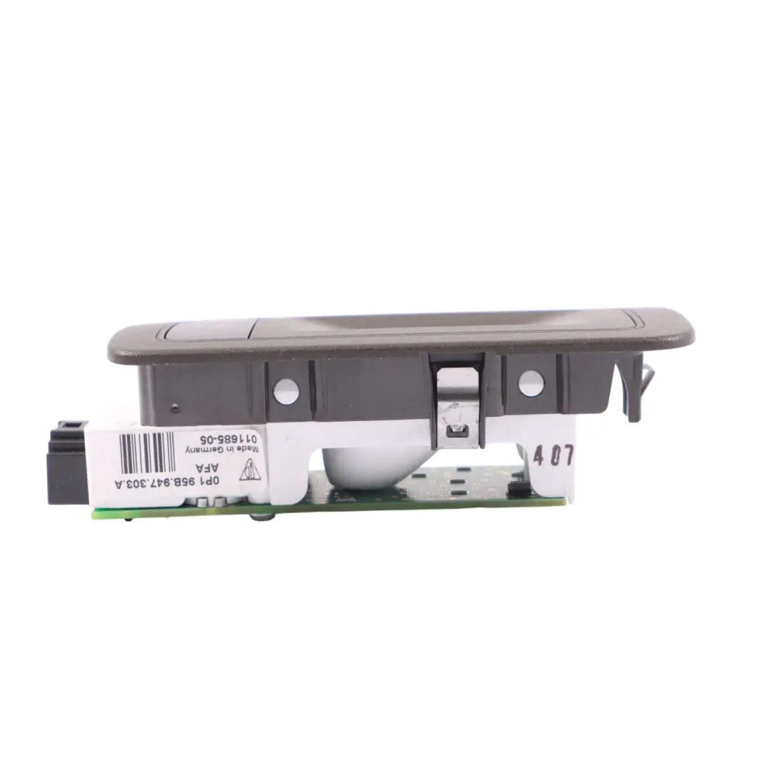 Luz De Lectura Interior Gris Trasera Izquierda 95B947304A para Porsche Macan 95B con número de pieza 95B947303A Porsche Macan 95B Luz De Lectura Interior Gris Trasera Izquierda 95B947304A - SKU 95B947303A - Número de pieza 95B947303A