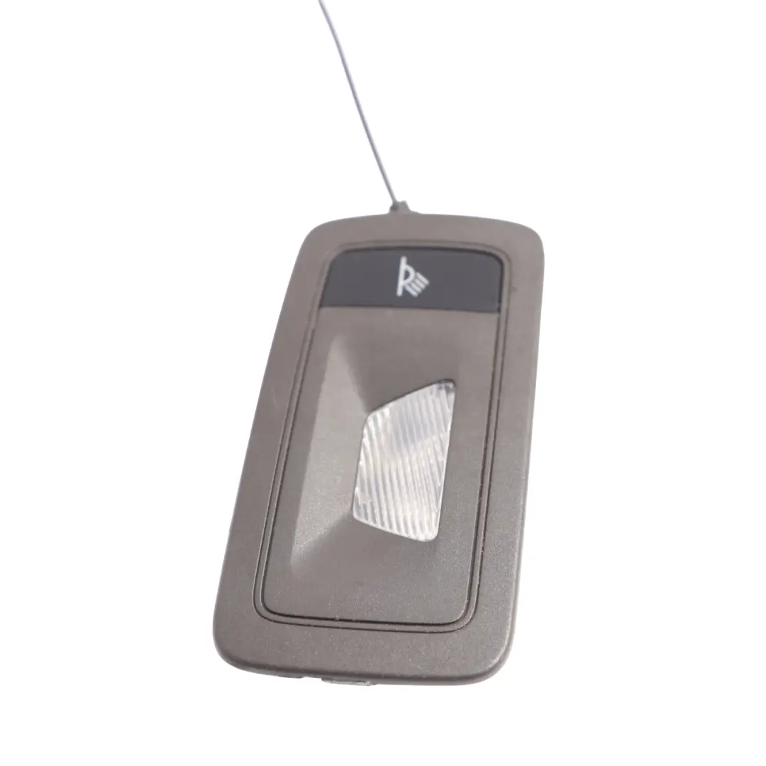 Luz De Lectura Interior Gris Trasera Derecha para Porsche Macan 95B con número de pieza 95B947304A Porsche Macan 95B Luz De Lectura Interior Gris Trasera Derecha - SKU 95B947304A - Número de pieza 95B947304A