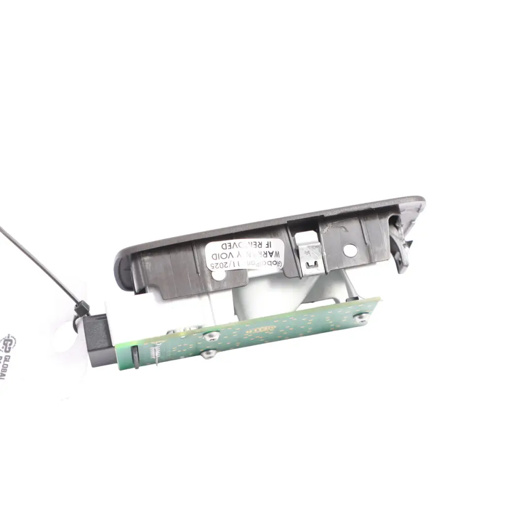 Lampe De Lecture Intérieure Gris Arrière Droit pour Porsche Macan 95B à propos du numéro de pièce 95B947304A Porsche Macan 95B Lampe De Lecture Intérieure Gris Arrière Droit - SKU 95B947304A - Numéro de pièce 95B947304A