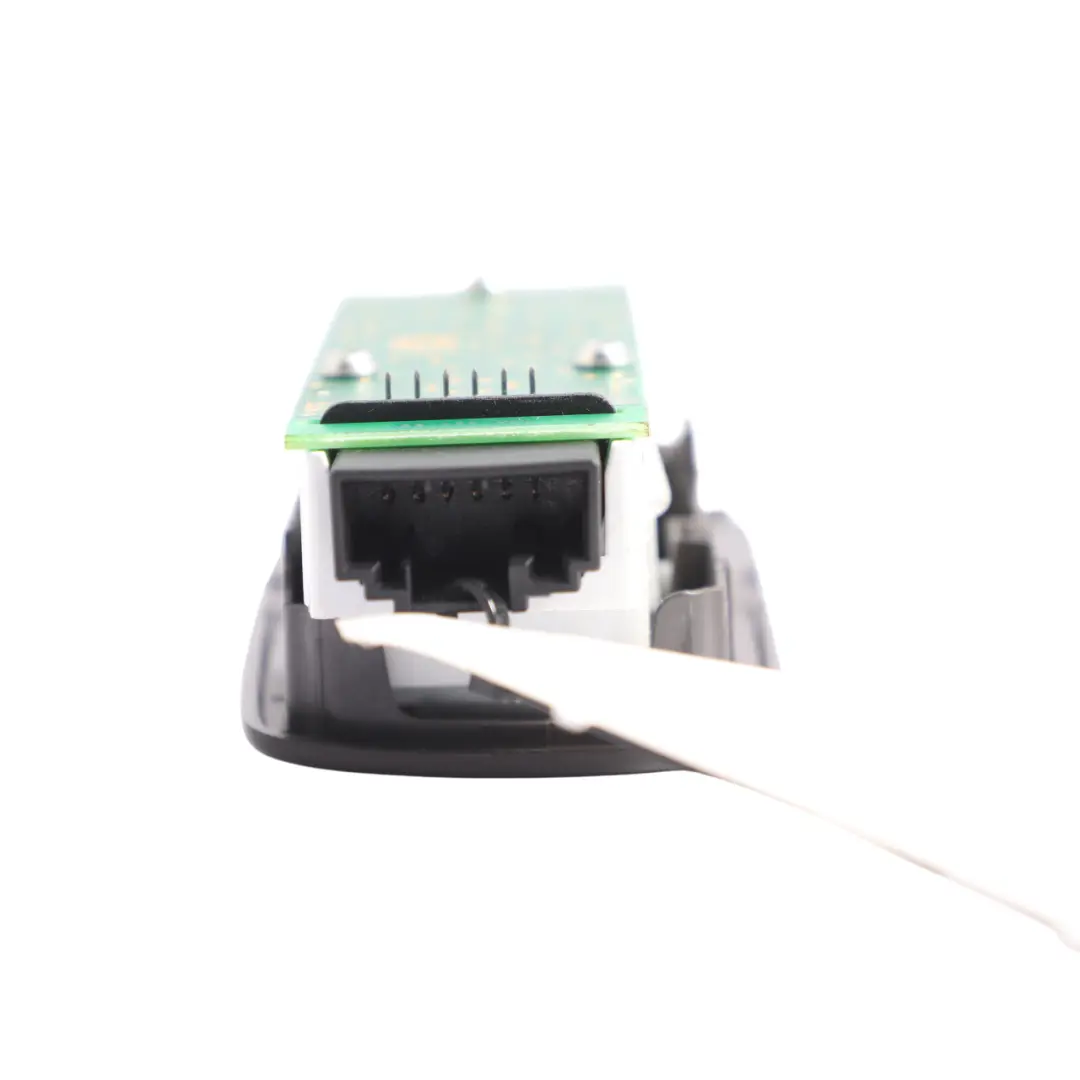 Lampe De Lecture Intérieure Gris Arrière Droit pour Porsche Macan 95B à propos du numéro de pièce 95B947304A Porsche Macan 95B Lampe De Lecture Intérieure Gris Arrière Droit - SKU 95B947304A - Numéro de pièce 95B947304A