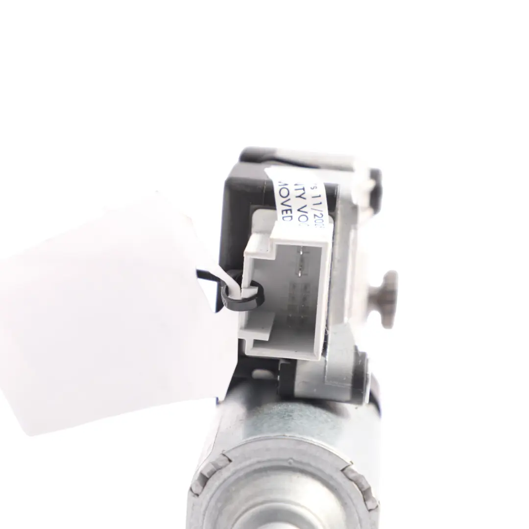 Sunroof Motor Glass Roof Electric Actuator B to Porsche Macan 95B with Part number 95B959591 Porsche Macan 95B Sunroof Motor Glass Roof Electric Actuator B - SKU 95B959591 - Part number 95B959591