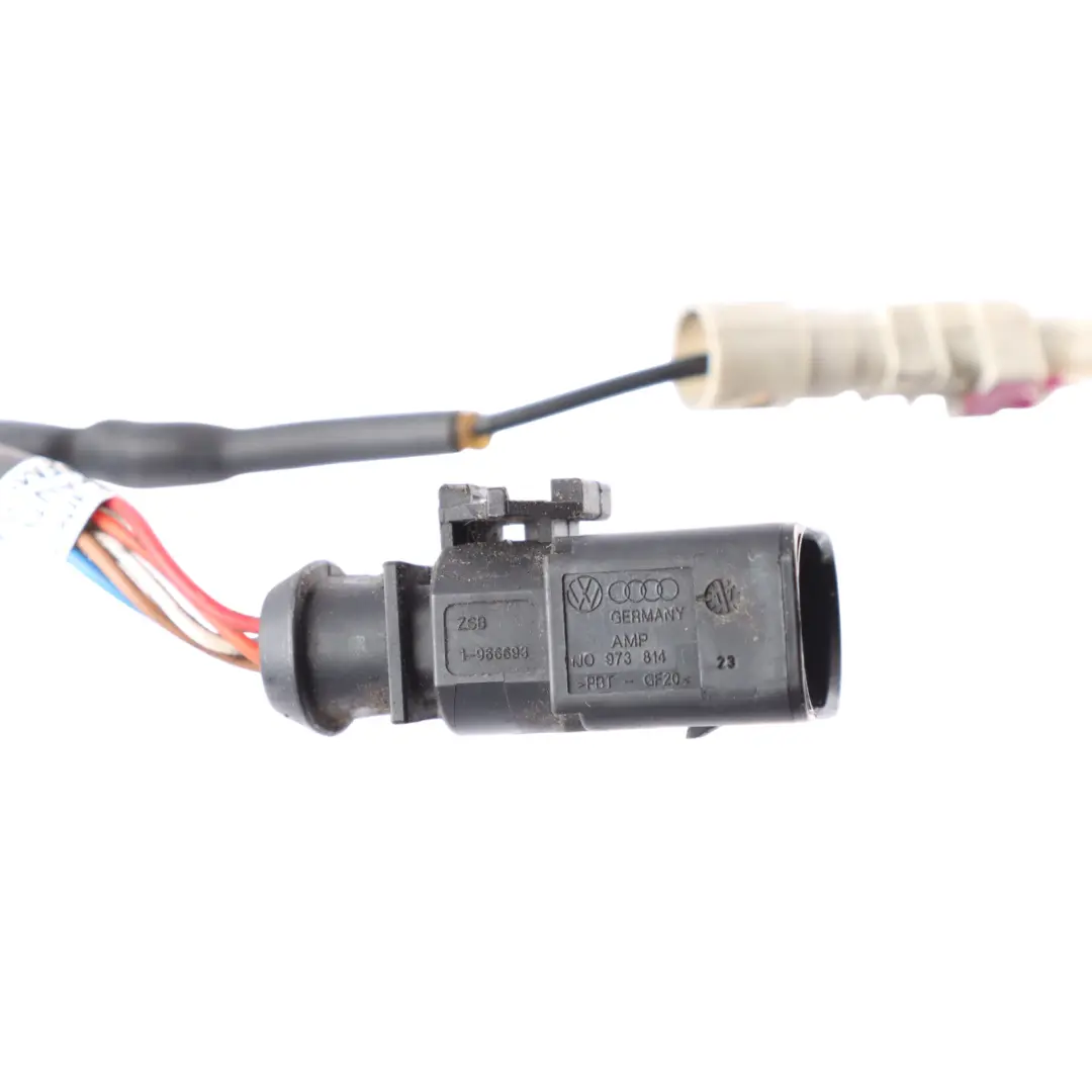 View Camera Control Unit 95B980551L to Porsche Macan 95B Rear with Part number 95B980551K Porsche Macan 95B Rear View Camera Control Unit 95B980551L - SKU 95B980551K - Part number 95B980551K