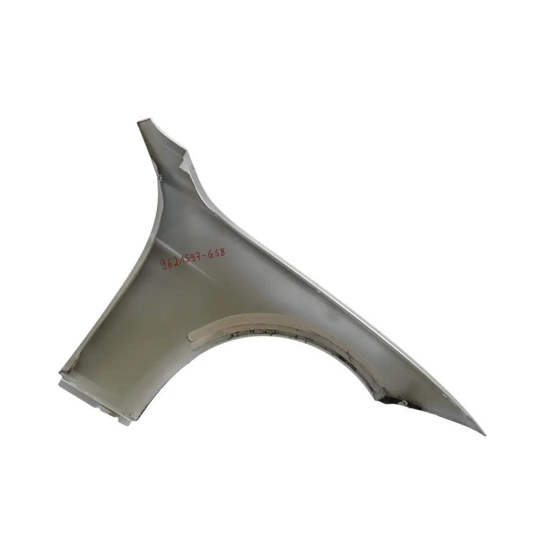 parafango laterale anteriore sinistro Glacier Silver Metallic - A83 per BMW F30 F31 con numero di parte 9621597 BMW F30 F31 parafango laterale anteriore sinistro Glacier Silver Metallic - A83 - SKU 9621597-GSB - Numero di parte 9621597