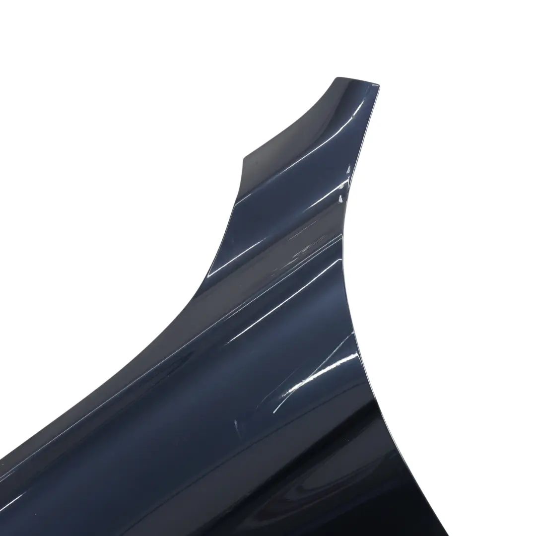 Panel Lateral Guardabarros Delantero Izquierdo Imperial Blue - A89 para BMW F30 F31 con número de pieza 9621597 BMW F30 F31 Panel Lateral Guardabarros Delantero Izquierdo Imperial Blue - A89 - SKU 9621597-IBB - Número de pieza 9621597