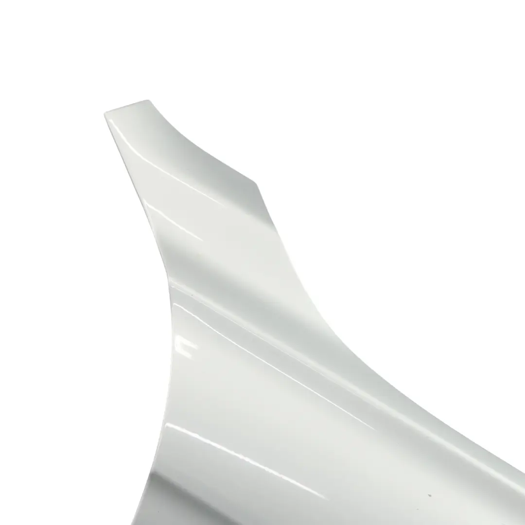 Panel lateral ala guardabarros delantero derecho Glacier Silver A83 para BMW F30 F31 con número de pieza 9621598 BMW F30 F31 Panel lateral ala guardabarros delantero derecho Glacier Silver A83 - SKU 9621598-GSB - Número de pieza 9621598