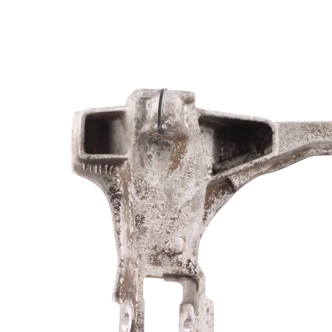 Support Fixation Berceau Arrière Droit pour Porsche Boxster 986 à propos du numéro de pièce 98633115208 Porsche Boxster 986 Support Fixation Berceau Arrière Droit - SKU 98633115208 - Numéro de pièce 98633115208