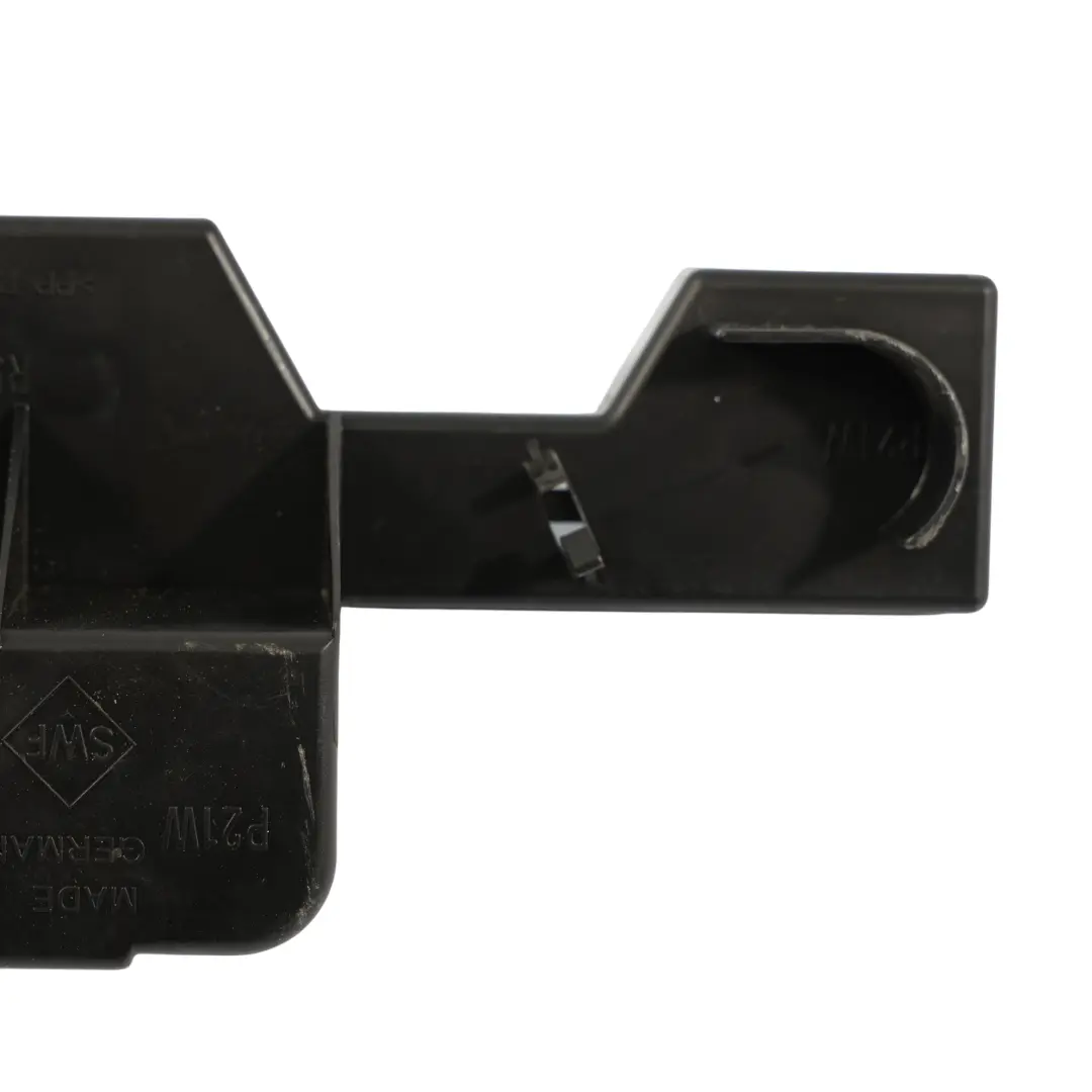 Porsche Boxster 986 Lampada Posteriore Supporto Portalampada Sinistro 393.643 - SKU 98663145100 - Numero di parte 98663145100