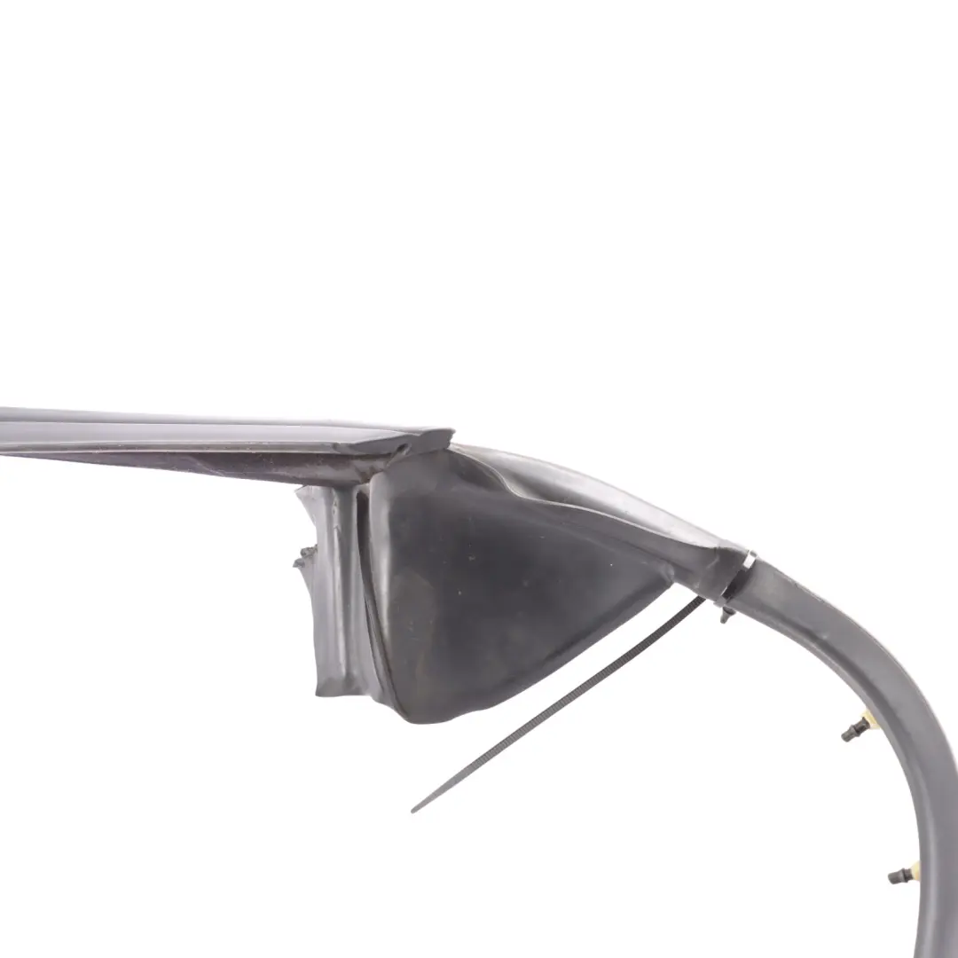 Window Outer Seal Gasket Right O/S Door to Porsche Boxster 986 with Part number 99653708607 Porsche Boxster 986 Window Outer Seal Gasket Right O/S Door - SKU 99653708607 - Part number 99653708607