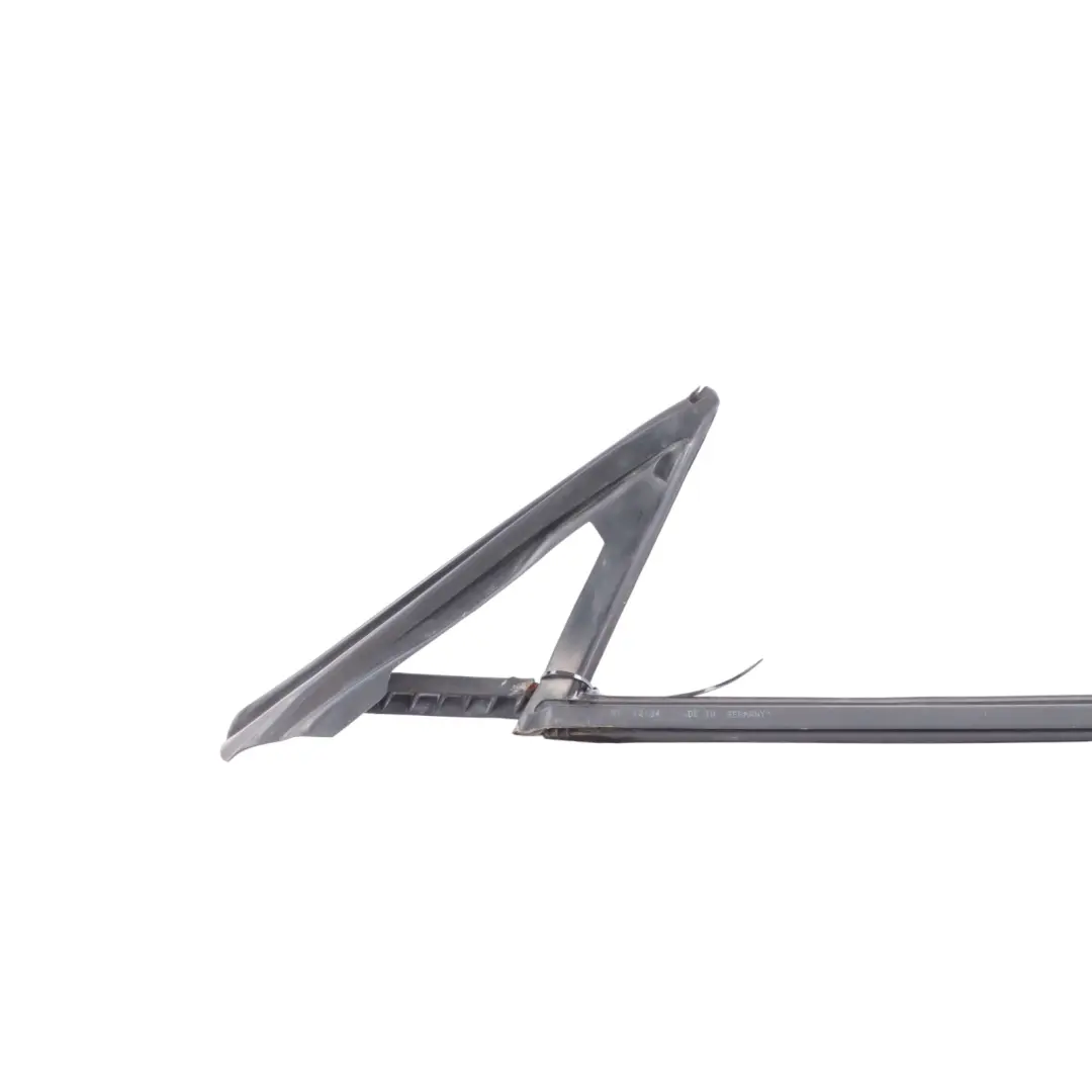 Guarnizione Guida Finestrino Porta Destra per Porsche Boxster 986 con numero di parte 99653753205 Porsche Boxster 986 Guarnizione Guida Finestrino Porta Destra - SKU 99653753205 - Numero di parte 99653753205