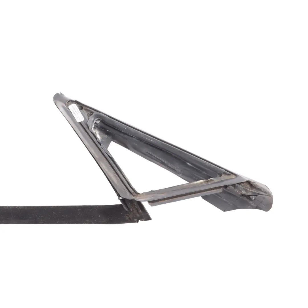 Puerta Ventana Guía Junta Derecho para Porsche Boxster 986 con número de pieza 99653753205 Porsche Boxster 986 Puerta Ventana Guía Junta Derecho - SKU 99653753205 - Número de pieza 99653753205