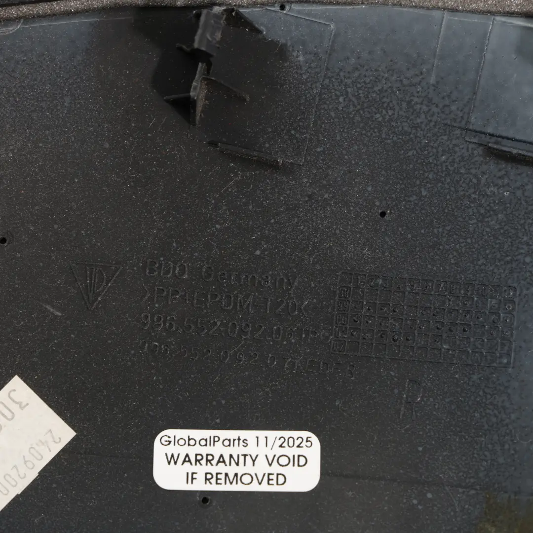 Osłona Konsoli Środkowej Prawa Skóra Czarna do Porsche Boxster 986 o numerze 99655209207 Porsche Boxster 986 Osłona Konsoli Środkowej Prawa Skóra Czarna - SKU 99655209207 - Numer Części 99655209207