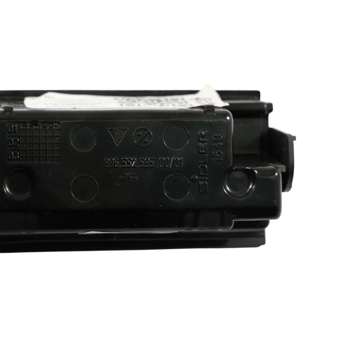 Panneau Cendrier Avant Console Centrale pour Porsche Boxster 986 à propos du numéro de pièce 99655259500 Porsche Boxster 986 Panneau Cendrier Avant Console Centrale - SKU 99655259500 - Numéro de pièce 99655259500