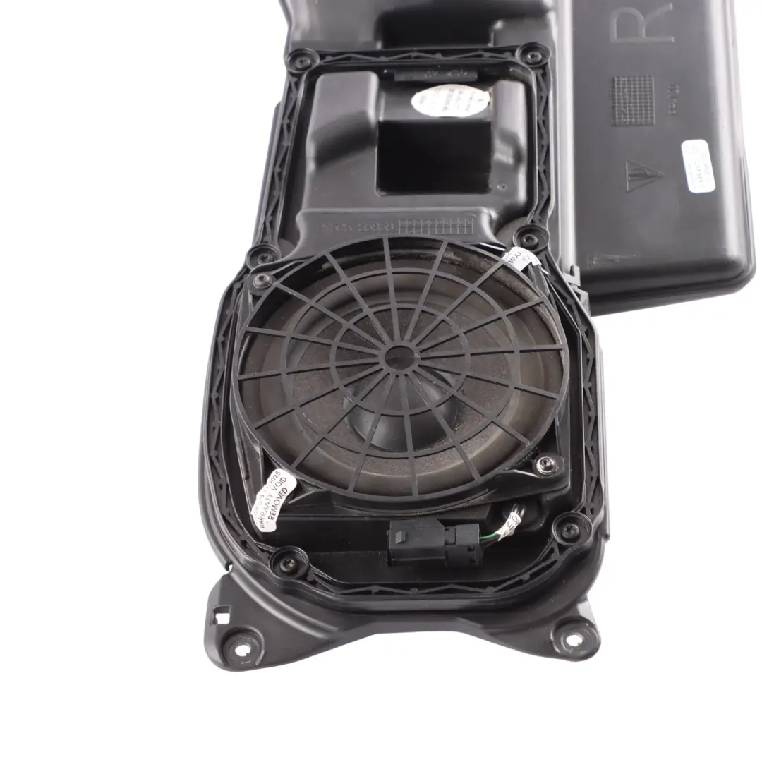 Front Door Card Loudspeaker Speaker Right O/S to Porsche Boxster 986 with Part number 996645552 Porsche Boxster 986 Front Door Card Loudspeaker Speaker Right O/S - SKU 996645552 - Part number 996645552