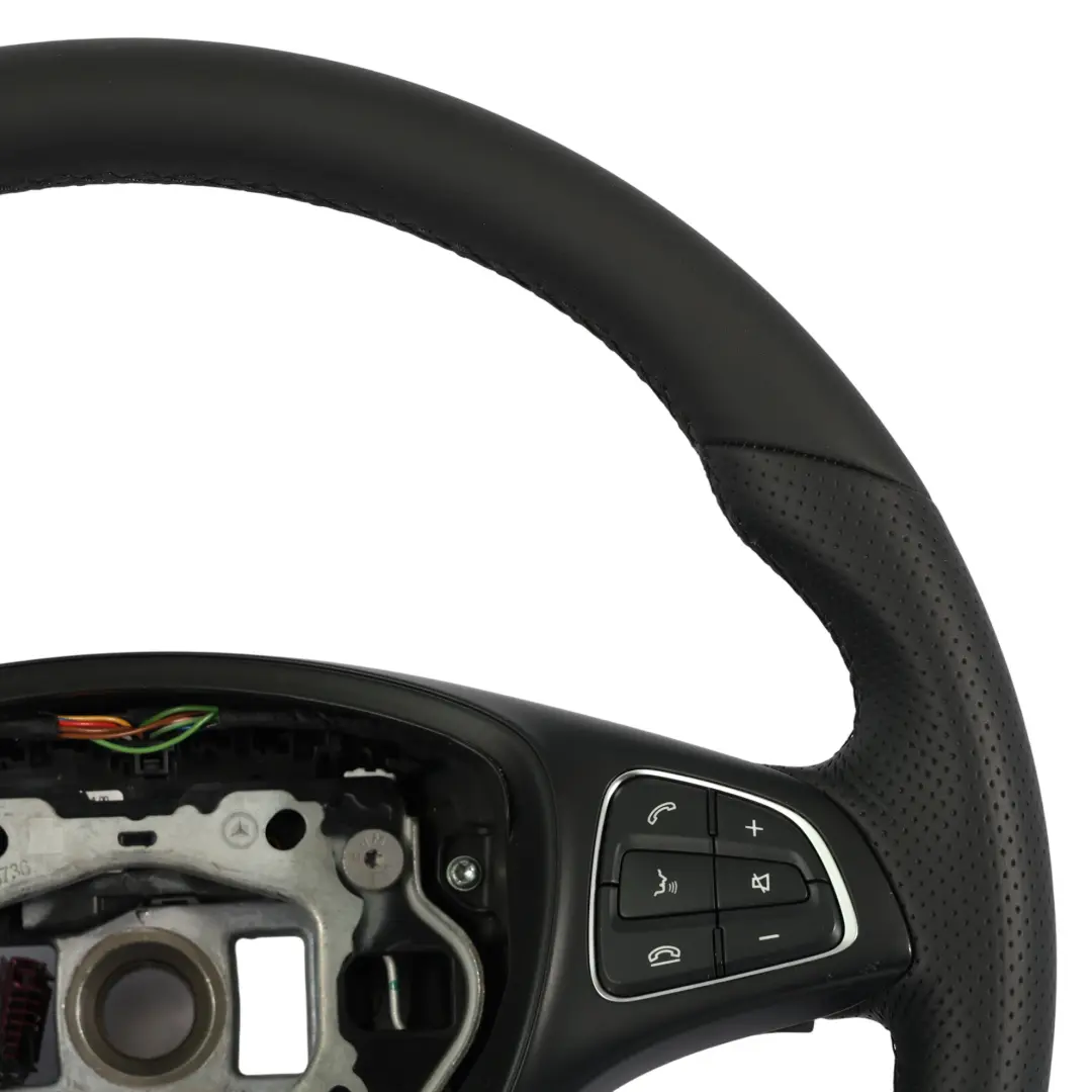 Volant Mercedes W205 NEUF Cuir Noir Multifonction pour à propos du numéro de pièce A0004604903 Volant Mercedes W205 NEUF Cuir Noir Multifonction - SKU A0004604903-1 - Numéro de pièce A0004604903
