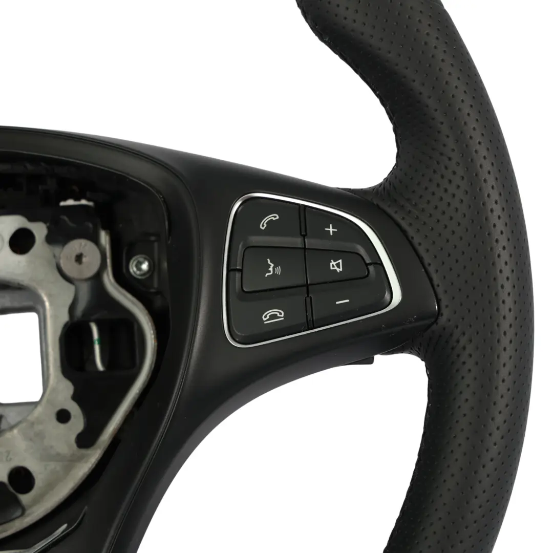 Kierownica NOWA Czarna Skóra Multifunkcja do Mercedes W205 o numerze A0004604903 Mercedes W205 Kierownica NOWA Czarna Skóra Multifunkcja - SKU A0004604903-1 - Numer Części A0004604903