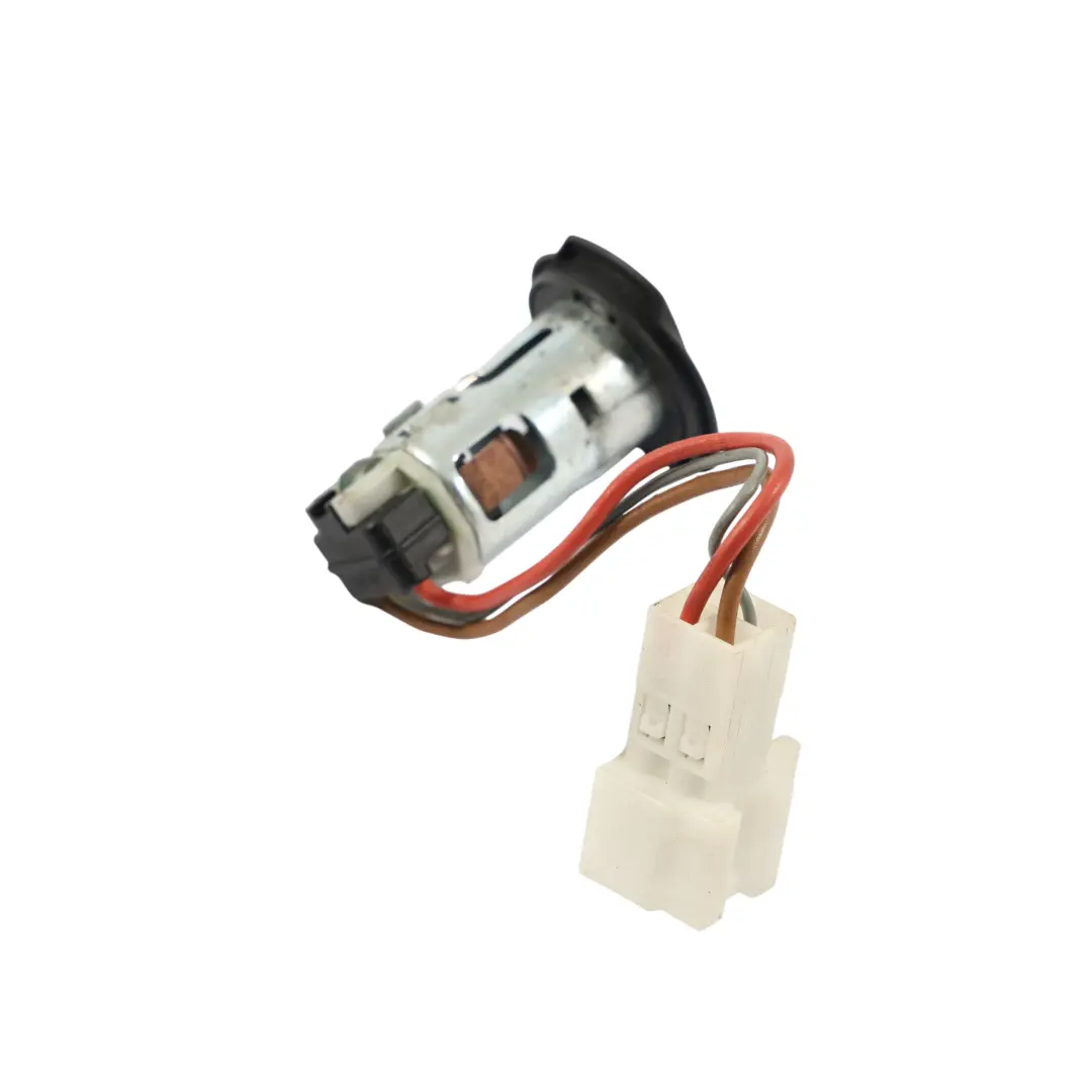 Presa Di Corrente Ausiliaria Da 12 V per Mercedes W204 C207 W212 con numero di parte A0008204951 Mercedes W204 C207 W212 Presa Di Corrente Ausiliaria Da 12 V - SKU A0008204951 - Numero di parte A0008204951