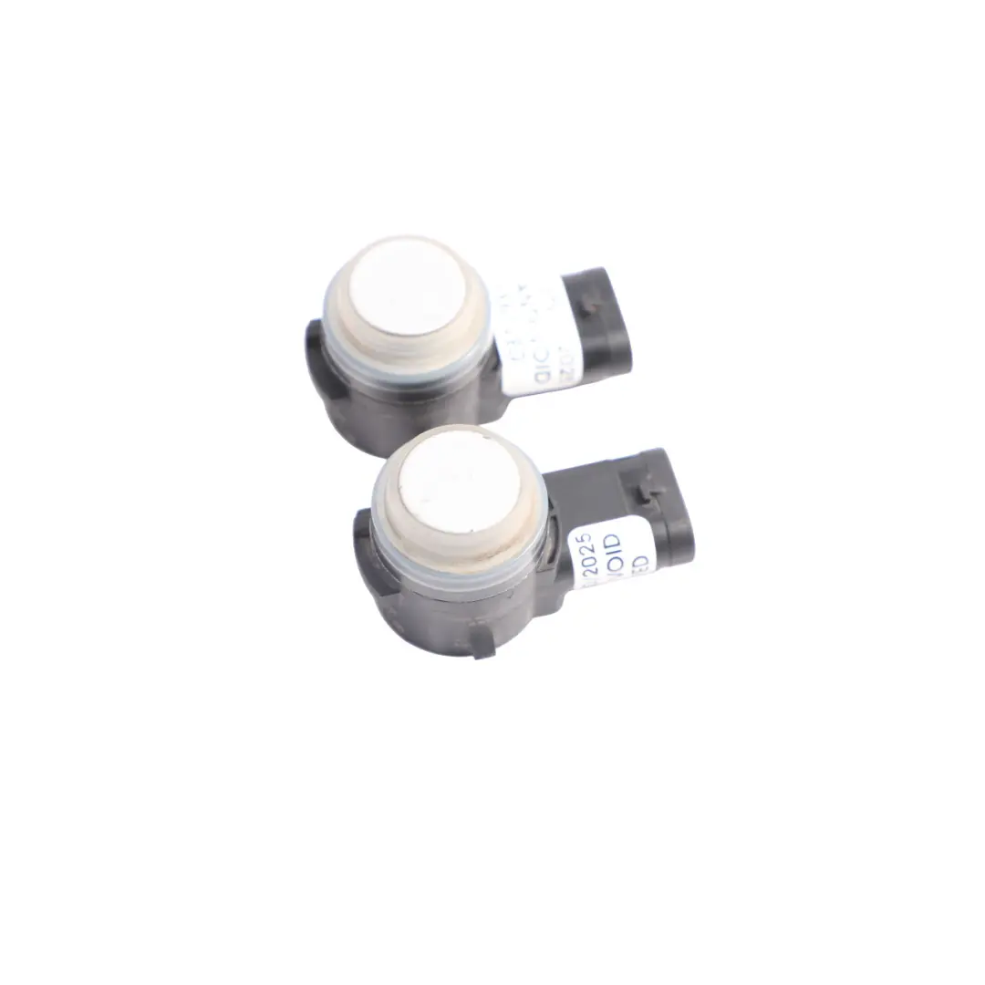 W207 Sensore Di Parcheggio PDC Set X2 Argento Polare - 761 per Mercedes W205 con numero di parte A0009055504 Mercedes W205 W207 Sensore Di Parcheggio PDC Set X2 Argento Polare - 761 - SKU A0009055504-PLS1 - Numero di parte A0009055504
