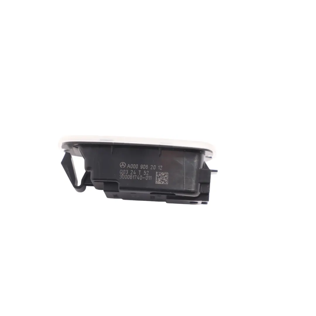 Luce Interna Piedi Anteriore Destra Sinistra per Mercedes W177 CL C118 con numero di parte A0009062012 Mercedes W177 CL C118 Luce Interna Piedi Anteriore Destra Sinistra - SKU A0009062012 - Numero di parte A0009062012