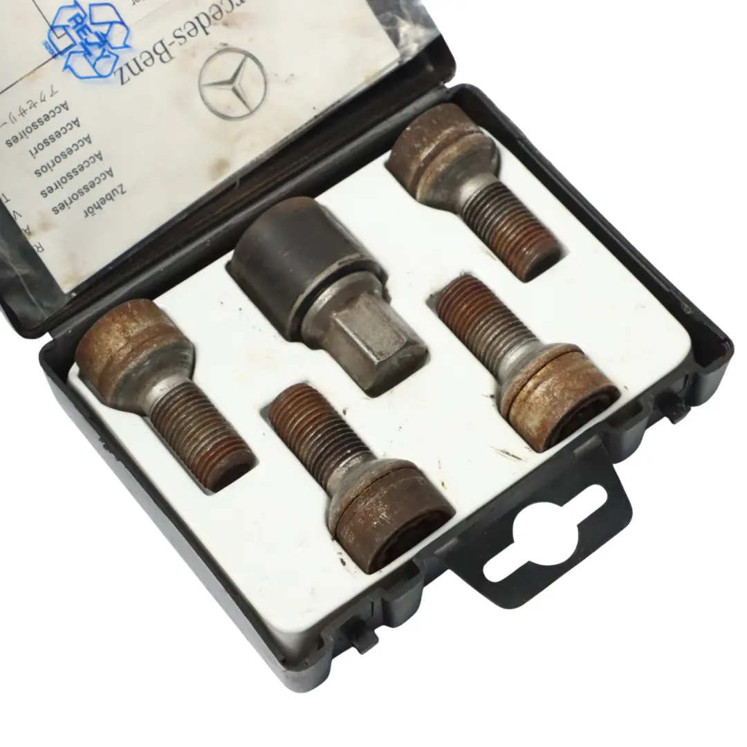 Bulloni sicurezza Mercedes W176 W204 W205 Bullone ruota posteriore anteriore Set per con numero di parte A0019901607 Bulloni sicurezza Mercedes W176 W204 W205 Bullone ruota posteriore anteriore Set - SKU A0019901607-3 - Numero di parte A0019901607