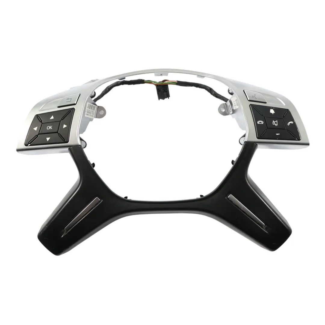 Mercedes W204 Cache De Volant Multifonction - SKU A0994640813-2 - Numéro de pièce A0994640813