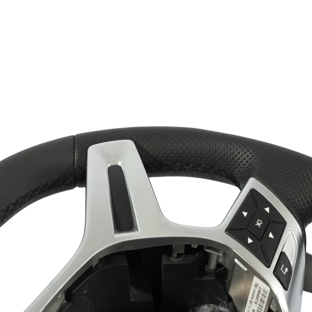 Volant NEUF Cuir Noir Avec Palettes Changement Vitesse pour Mercedes W166 W463 AMG à propos du numéro de pièce A1664600718 Mercedes W166 W463 AMG Volant NEUF Cuir Noir Avec Palettes Changement Vitesse - SKU A1664600718-1 - Numéro de pièce A1664600718