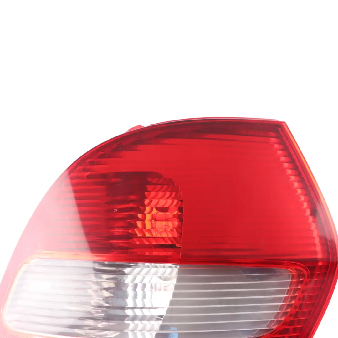 Rücklicht Hinten Rechts Seite Lampe für Mercedes W169 mit Teilenummer A1698200464 Mercedes W169 Rücklicht Hinten Rechts Seite Lampe - SKU A1698200464 - Teilenummer A1698200464