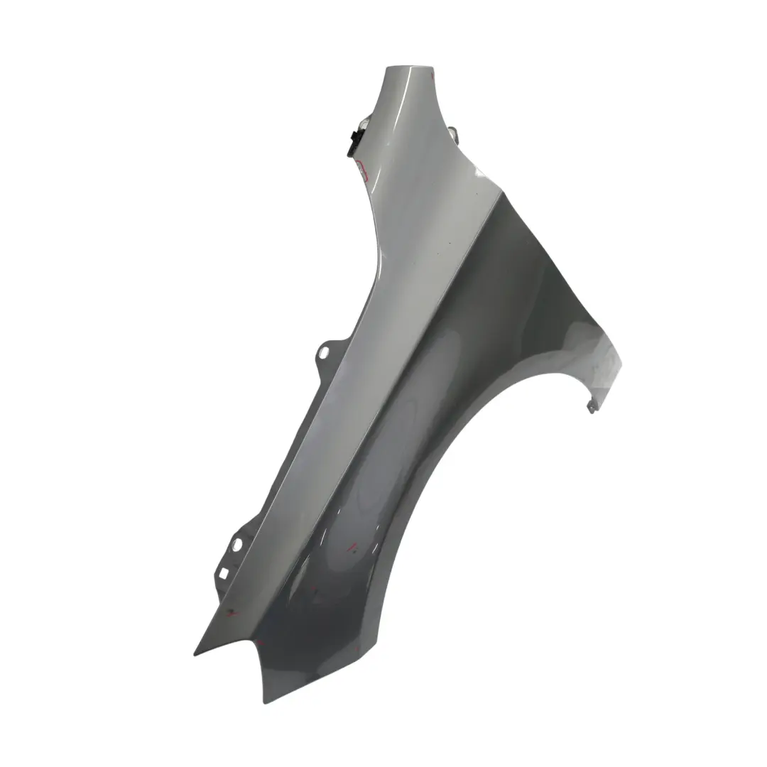 Embellecedor Guardabarros Delantero Izquierdo Mountain Grey - 787 para Mercedes W176 con número de pieza A1768810101 Mercedes W176 Embellecedor Guardabarros Delantero Izquierdo Mountain Grey - 787 - SKU A1768810101-MG - Número de pieza A1768810101