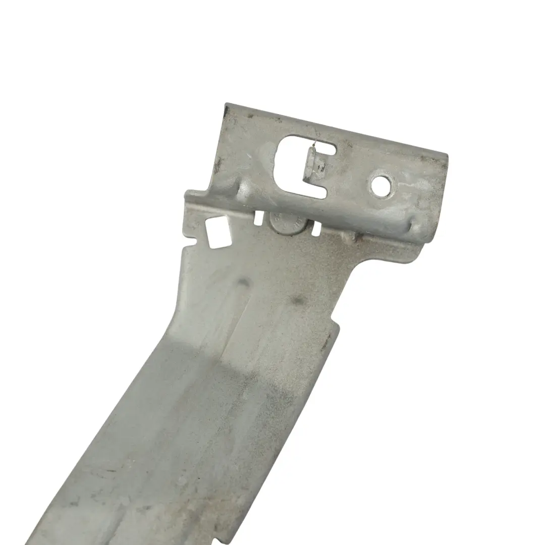 M260 Acqua Pompa Supporto Staffa per Mercedes C118 W177 W247 con numero di parte A1775202600 Mercedes C118 W177 W247 M260 Acqua Pompa Supporto Staffa - SKU A1775202600 - Numero di parte A1775202600