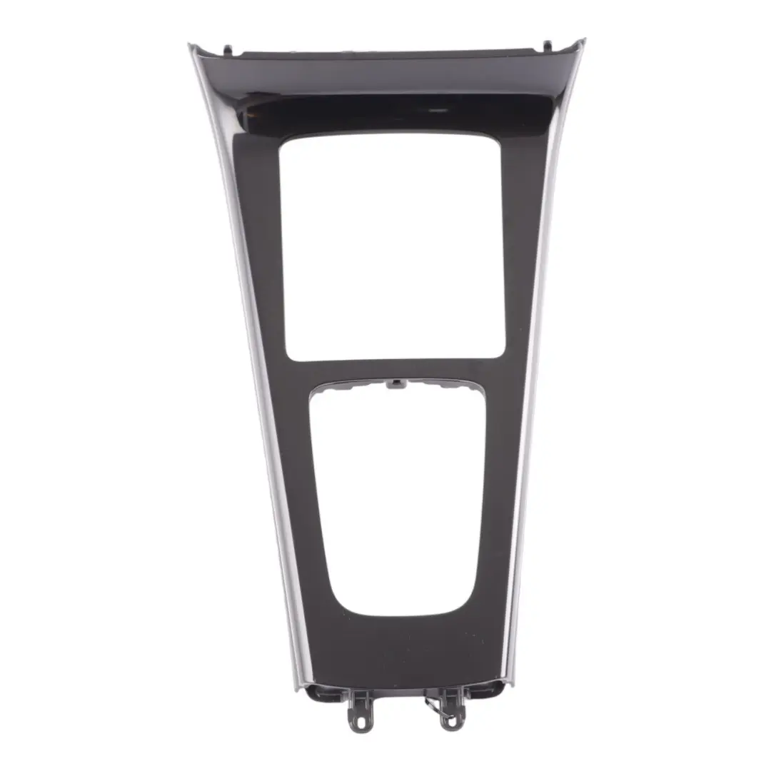 Mercedes W177 Panel Consola Central Compartimento Negro - SKU A1776803607 - Número de pieza A1776803607