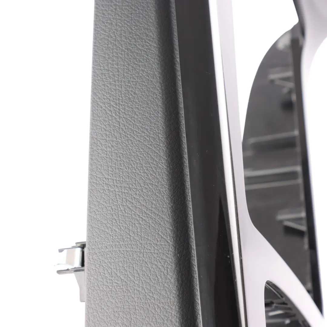 Pannello Copertura Console Centrale Nero per Mercedes W177 con numero di parte A1776803607 Mercedes W177 Pannello Copertura Console Centrale Nero - SKU A1776803607 - Numero di parte A1776803607