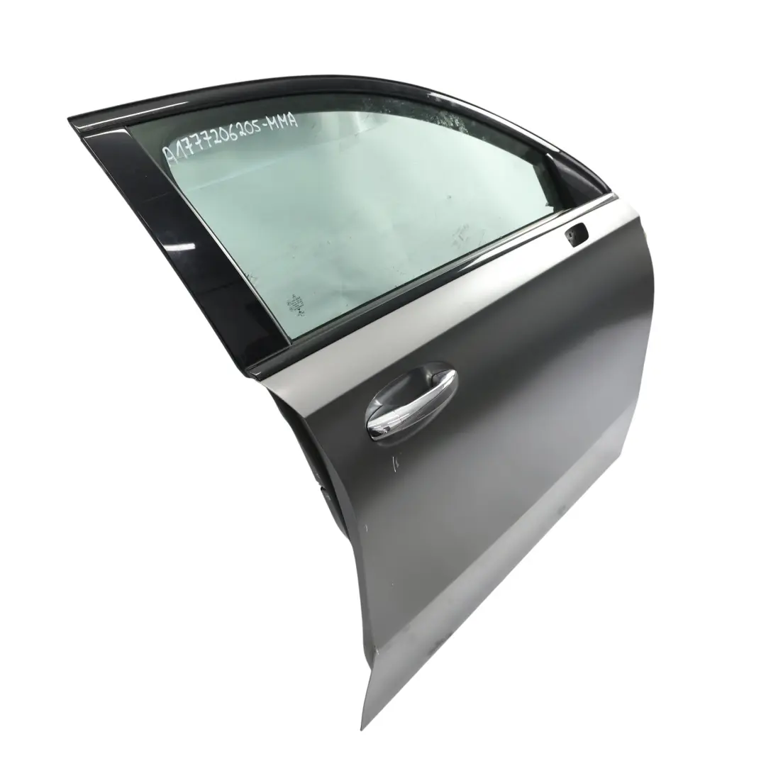 Porta Anteriore Destra Mountain Grey Magno Grigio - 662 per Mercedes W177 con numero di parte A1777206205 Mercedes W177 Porta Anteriore Destra Mountain Grey Magno Grigio - 662 - SKU A1777206205-MMA - Numero di parte A1777206205