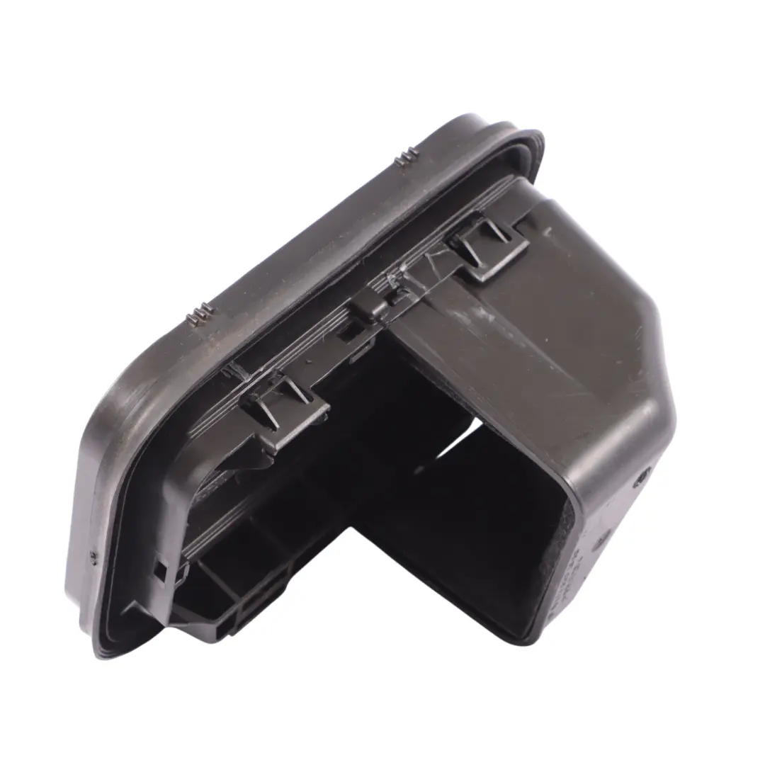 Rejilla Ventilación Chasis Trasera Izquierda para Mercedes W177 con número de pieza A1778302000 Mercedes W177 Rejilla Ventilación Chasis Trasera Izquierda - SKU A1778302000 - Número de pieza A1778302000