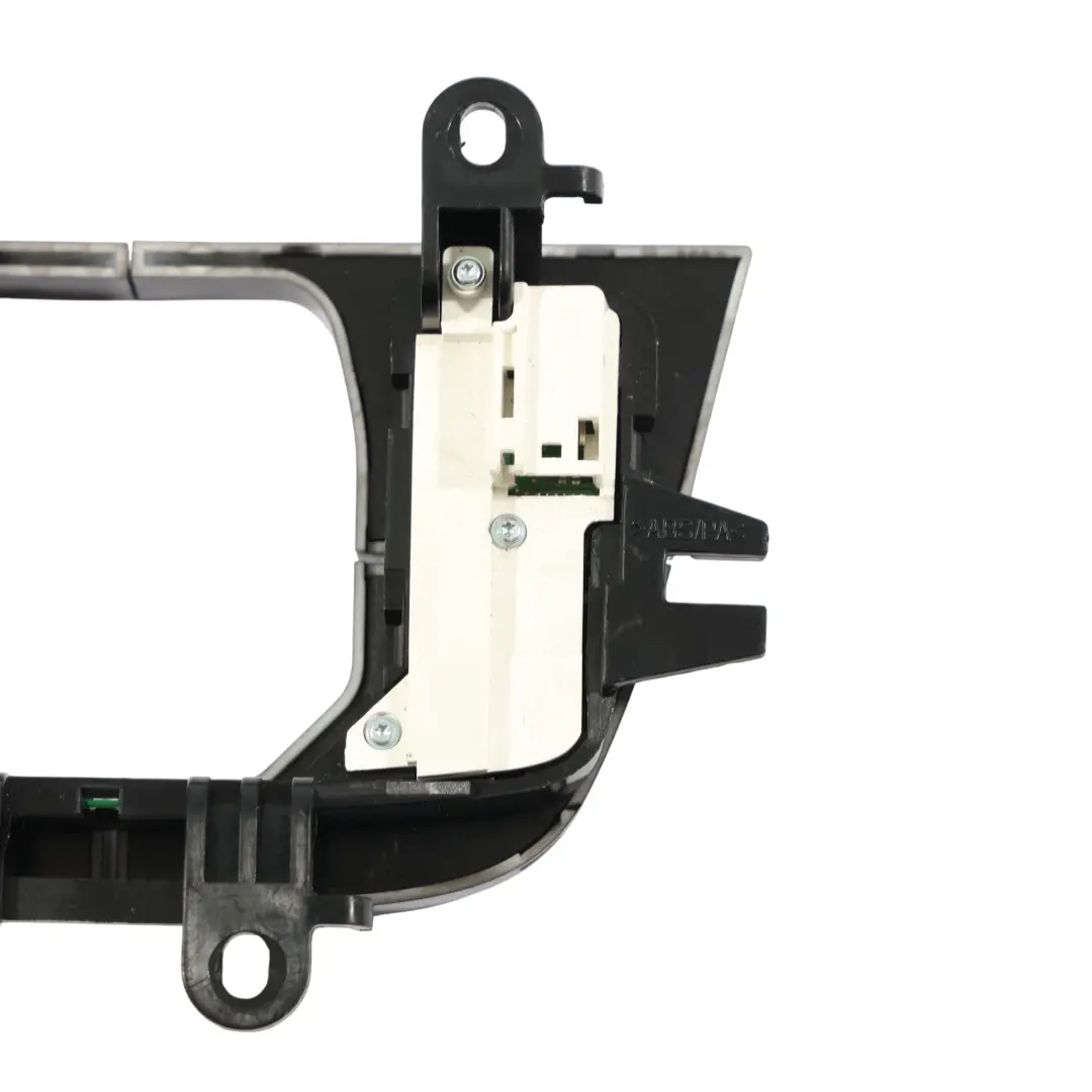 Schalter Steuerblock Knopfleiste Controller für Mercedes W177 mit Teilenummer A1779052604 Mercedes W177 Schalter Steuerblock Knopfleiste Controller - SKU A1779052604 - Teilenummer A1779052604