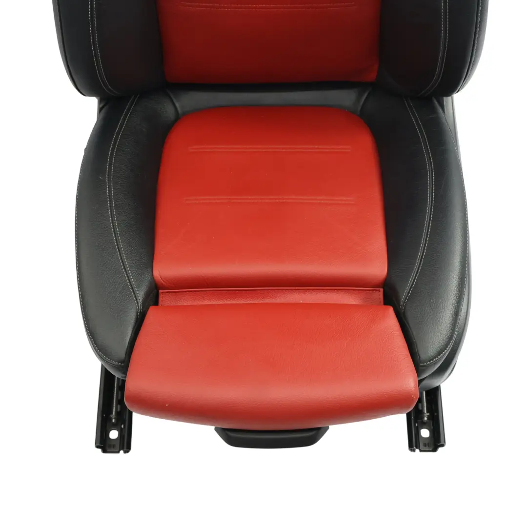 Vordersitz Beheizbar Memory Leder Schwarz Rot Links für Mercedes C118 W177 mit Teilenummer A1779101502 Mercedes C118 W177 Vordersitz Beheizbar Memory Leder Schwarz Rot Links - SKU A1779101502 - Teilenummer A1779101502