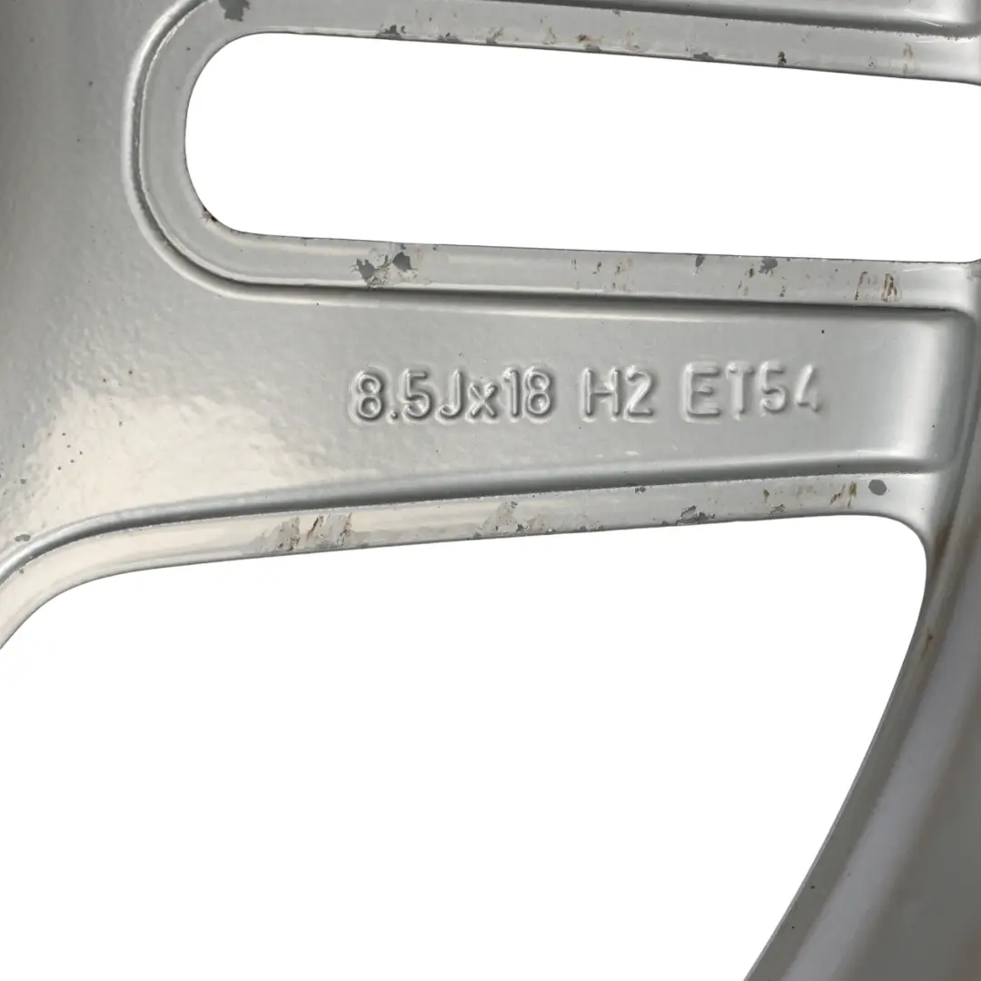 Llanta de aleación plateada trasera Mercedes W204 AMG 18" 8,5J ET:54 para con número de pieza A2044014202 Llanta de aleación plateada trasera Mercedes W204 AMG 18" 8,5J ET:54 - SKU A2044014202-1 - Número de pieza A2044014202