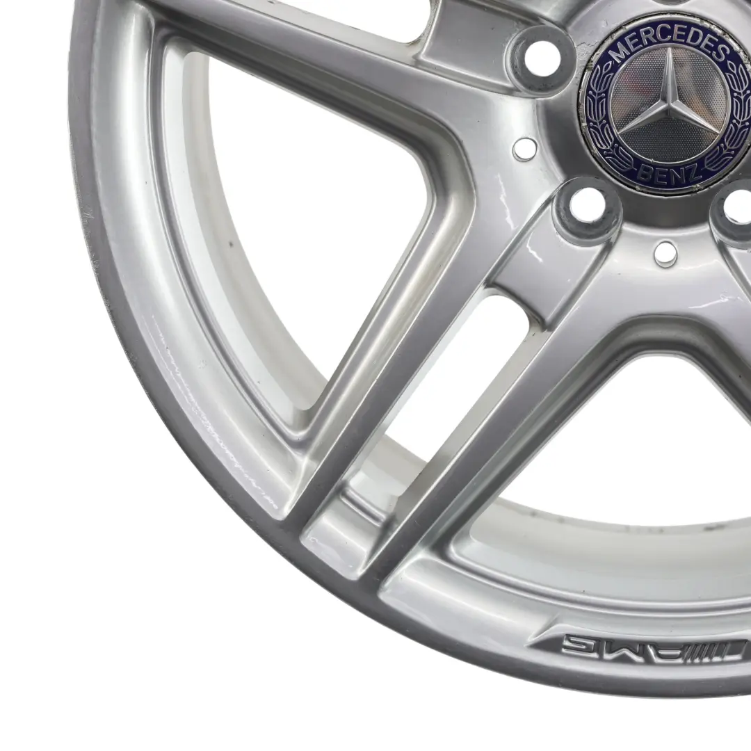 Cerchio posteriore in lega argento 18" 8,5J ET:54 per Mercedes W204 AMG con numero di parte A2044014202 Mercedes W204 AMG Cerchio posteriore in lega argento 18" 8,5J ET:54 - SKU A2044014202-1 - Numero di parte A2044014202