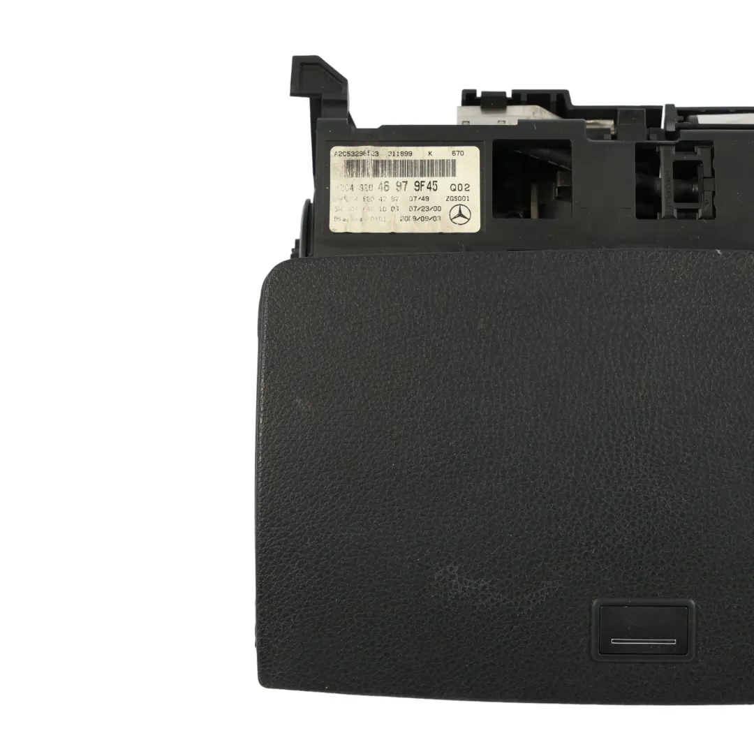 Salpicadero Navegación Central Pantalla Monitor para Mercedes W204 con número de pieza A2048204697 Mercedes W204 Salpicadero Navegación Central Pantalla Monitor - SKU A2048204697-2 - Número de pieza A2048204697