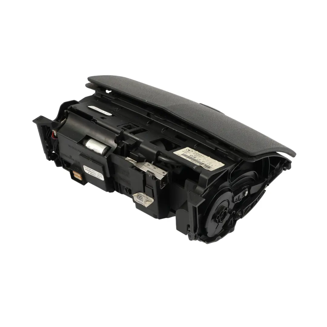 Wyświetlacz Nawigacji Monitor Ekran Radio do Mercedes W204 o numerze A2048204697 Mercedes W204 Wyświetlacz Nawigacji Monitor Ekran Radio - SKU A2048204697-2 - Numer Części A2048204697