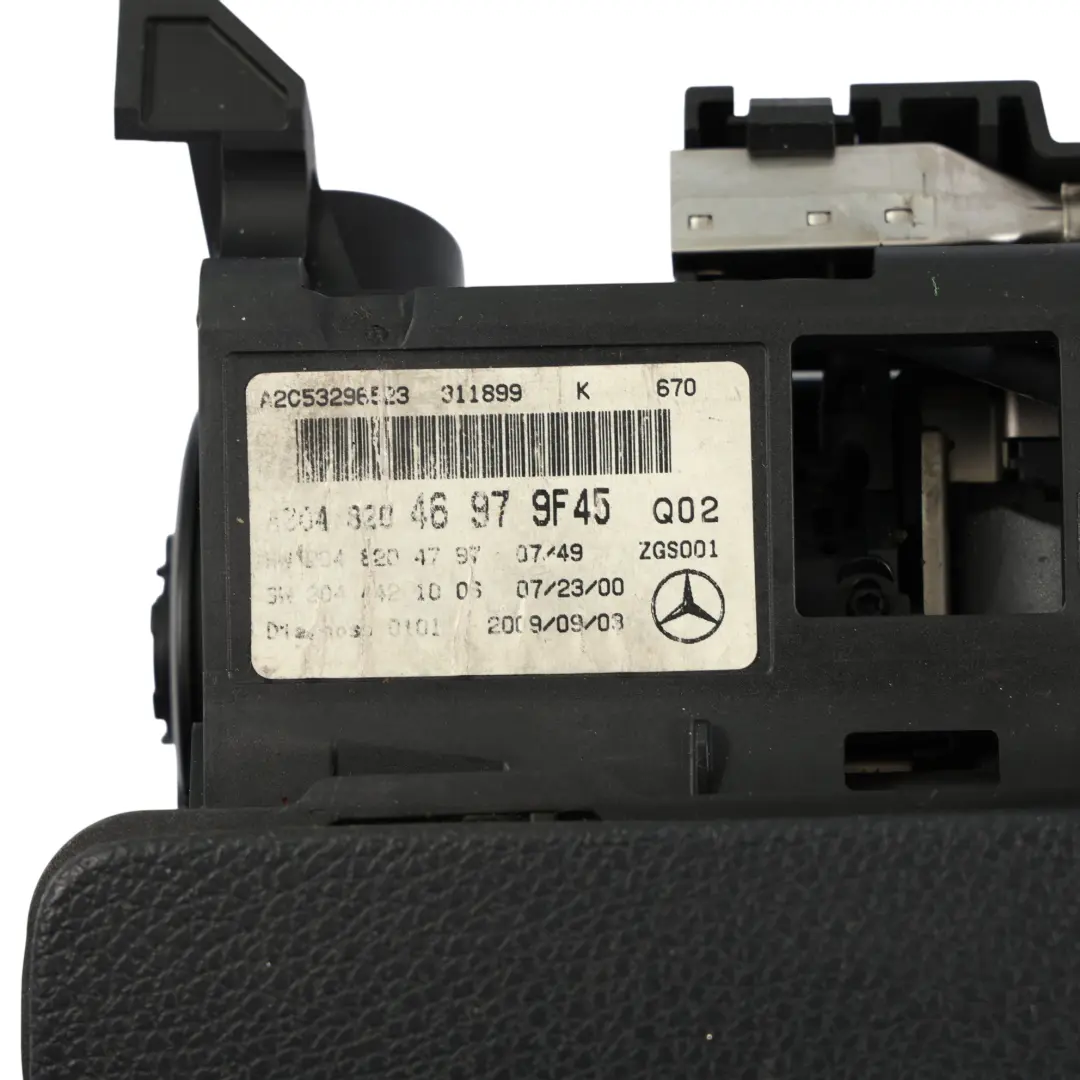 Wyświetlacz Nawigacji Monitor Ekran Radio do Mercedes W204 o numerze A2048204697 Mercedes W204 Wyświetlacz Nawigacji Monitor Ekran Radio - SKU A2048204697-2 - Numer Części A2048204697