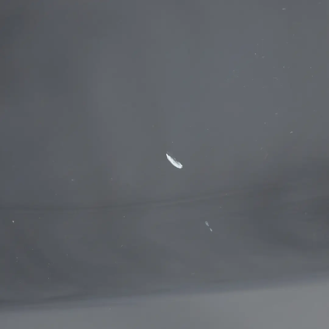 Puerta Trasera Derecha Selenite Grey Metallic Gris - 992 para Mercedes W205 con número de pieza A2057300205 Mercedes W205 Puerta Trasera Derecha Selenite Grey Metallic Gris - 992 - SKU A2057300205-CVB1 - Número de pieza A2057300205