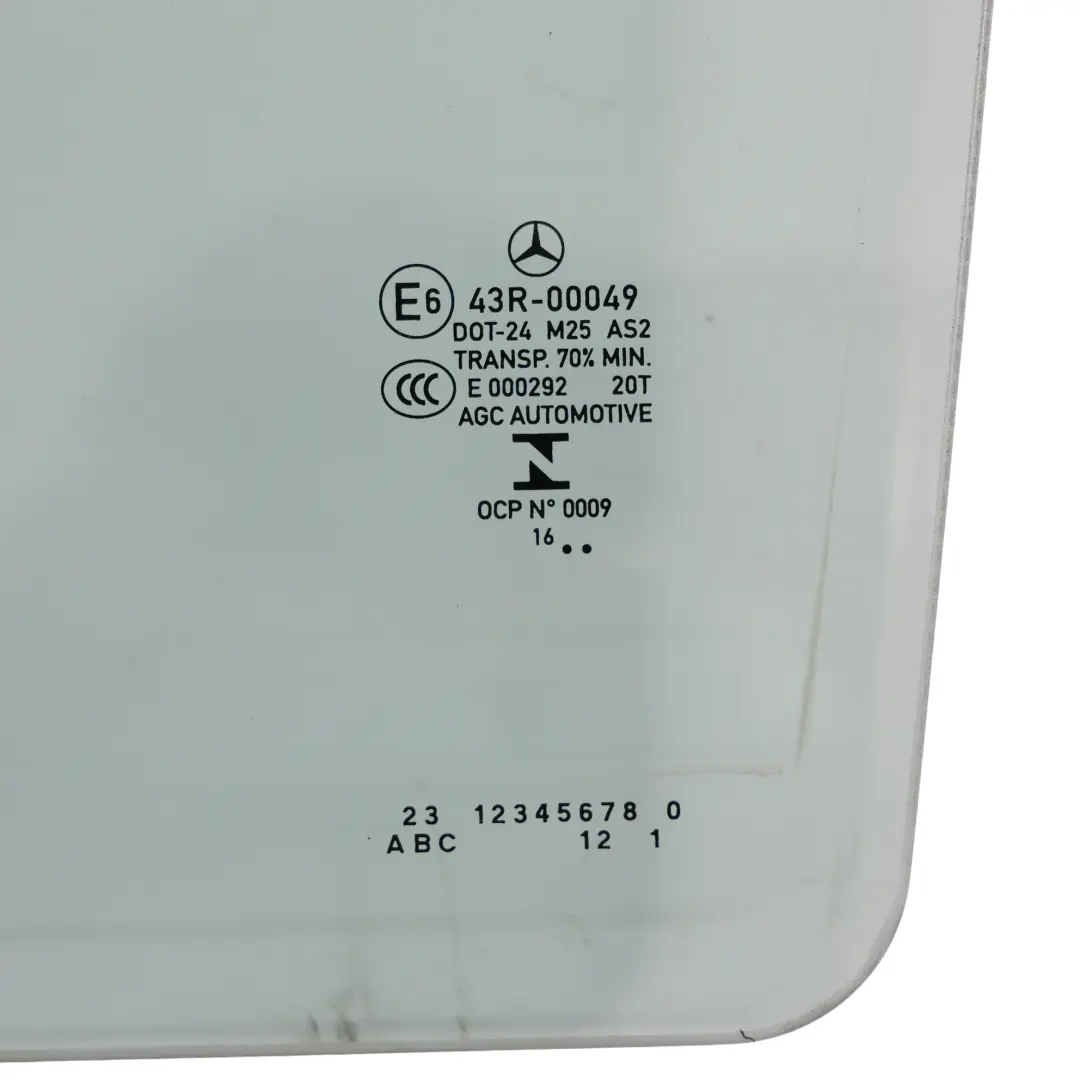 Vitre De Porte Arrière Gauche Vitrage Vert AS2 pour Mercedes S205 à propos du numéro de pièce A2057350210 Mercedes S205 Vitre De Porte Arrière Gauche Vitrage Vert AS2 - SKU A2057350210 - Numéro de pièce A2057350210