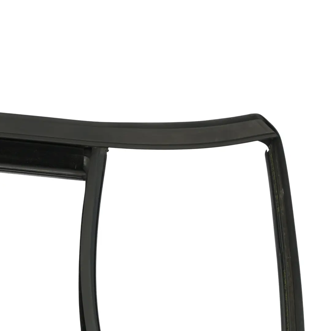 Fensterführungsschiene Rahmendichtung Tür Hinten Links für Mercedes W205 mit Teilenummer A2057356100 Mercedes W205 Fensterführungsschiene Rahmendichtung Tür Hinten Links - SKU A2057356100 - Teilenummer A2057356100