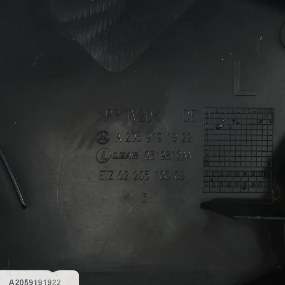 Housse De Siège Avant Gauche Panneau Extérieur Noir pour Mercedes W205 à propos du numéro de pièce A2059191922 Mercedes W205 Housse De Siège Avant Gauche Panneau Extérieur Noir - SKU A2059191922 - Numéro de pièce A2059191922