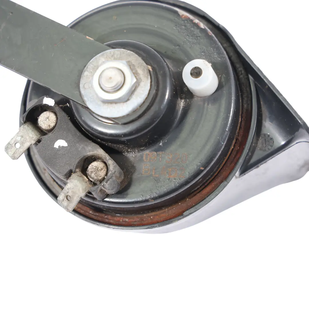 Hupensignal Fanfare Tiefer Ton Links für Mercedes C207 mit Teilenummer A2075420320 Mercedes C207 Hupensignal Fanfare Tiefer Ton Links - SKU A2075420320 - Teilenummer A2075420320