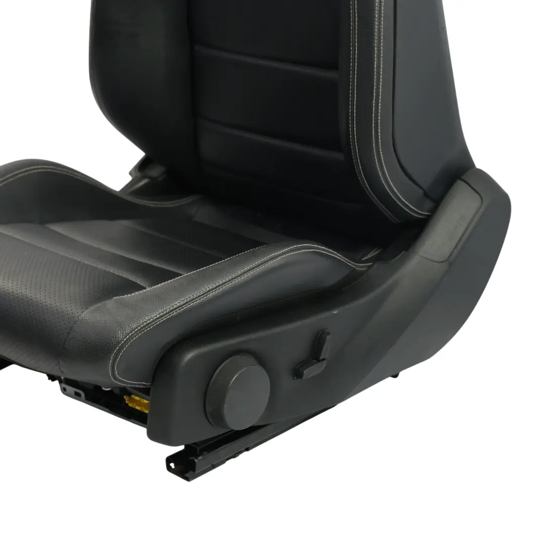 W207 A207 Coupe Vorder Sitz Elektrisch Kunstleder Schwarz Links für Mercedes mit Teilenummer A2079101547 Mercedes W207 A207 Coupe Vorder Sitz Elektrisch Kunstleder Schwarz Links - SKU A2079101547-7 - Teilenummer A2079101547